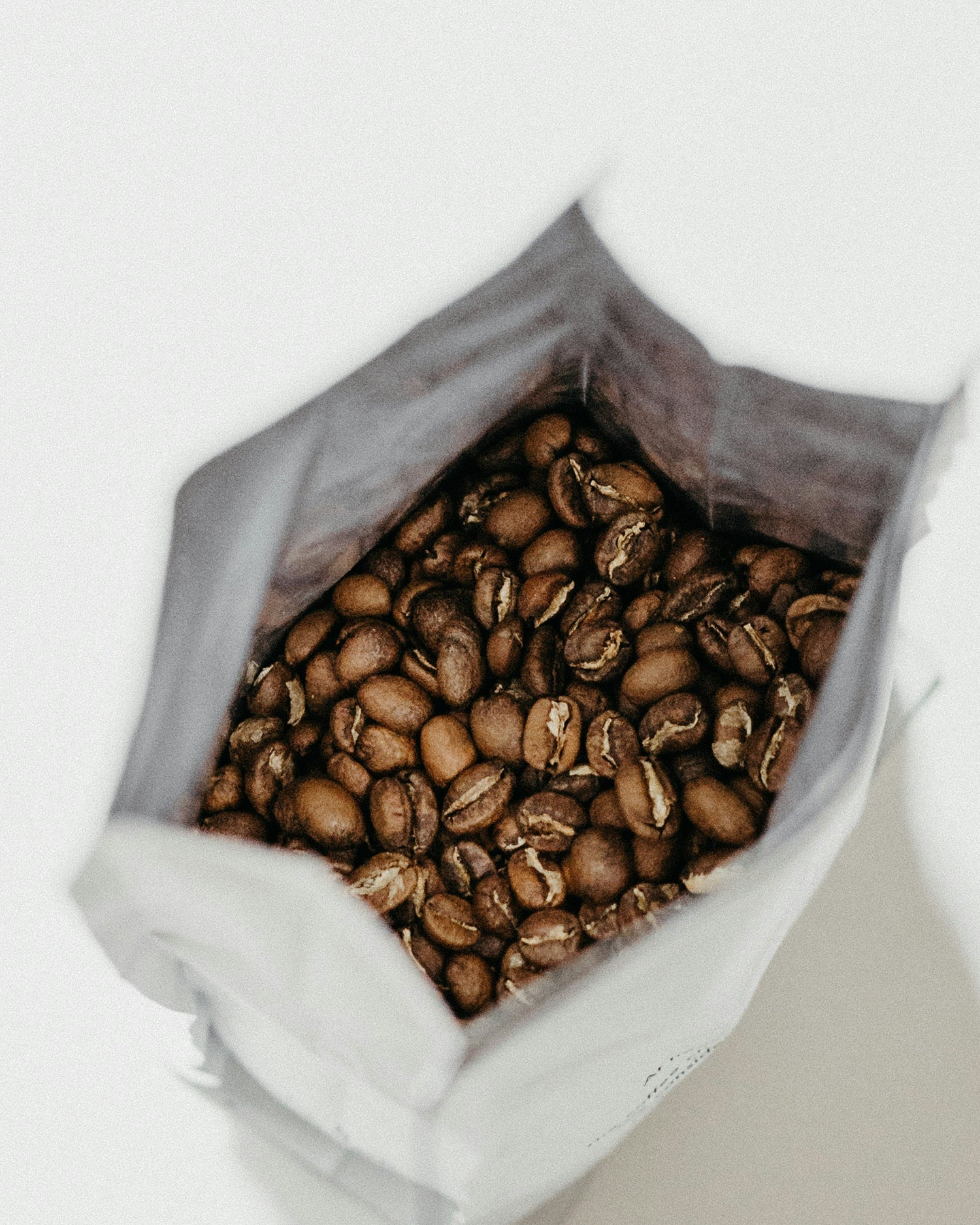Comment conserver son café en grains ? Le guide complet pour préserver chaque arôme