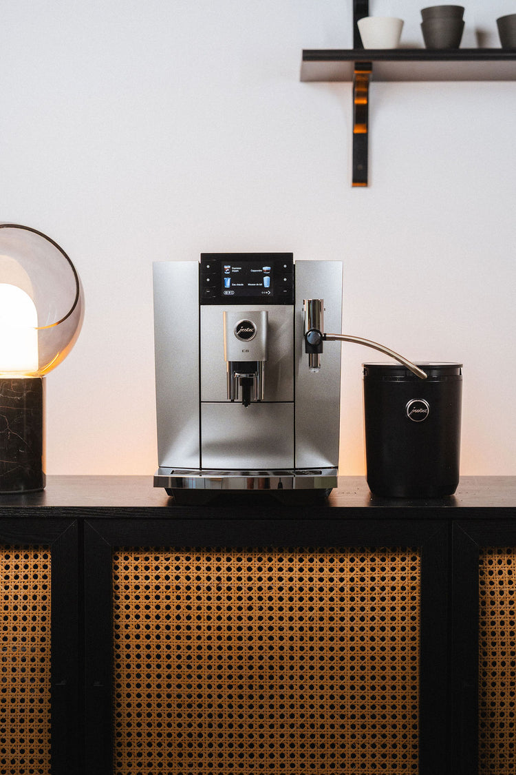 Machine espresso JURA E8 - version 2026