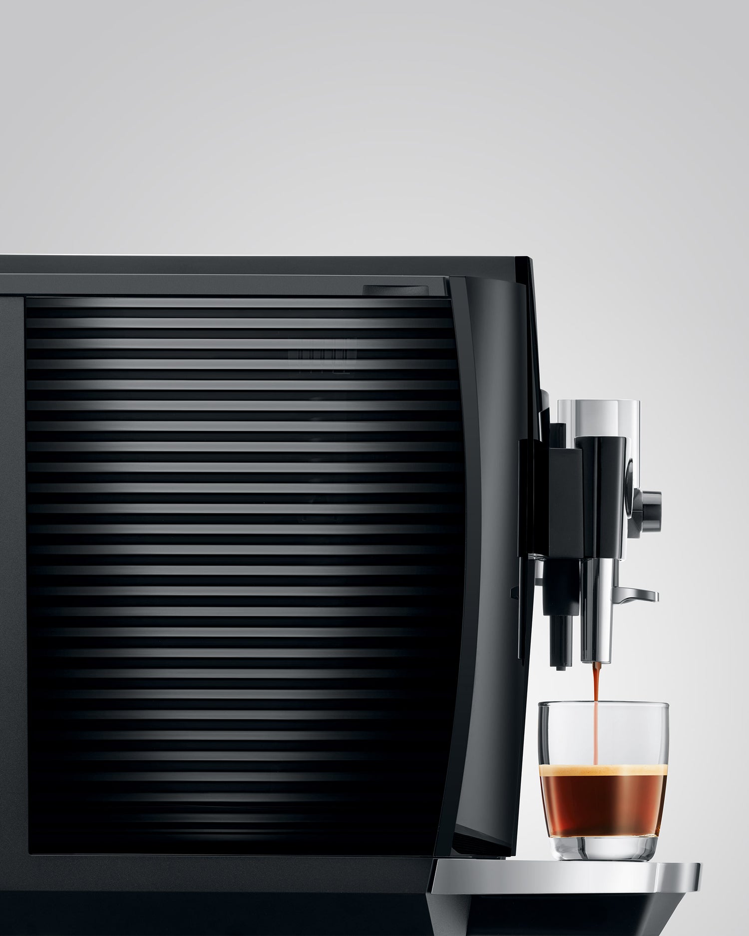 Machine espresso residentielle automatique JURA E8 reconditionnee Edika